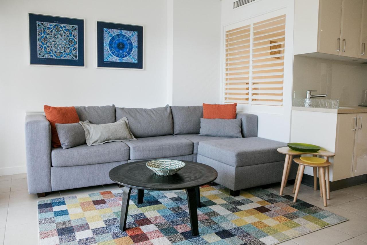 Netanya Noosa Beachfront Resort Екстер'єр фото