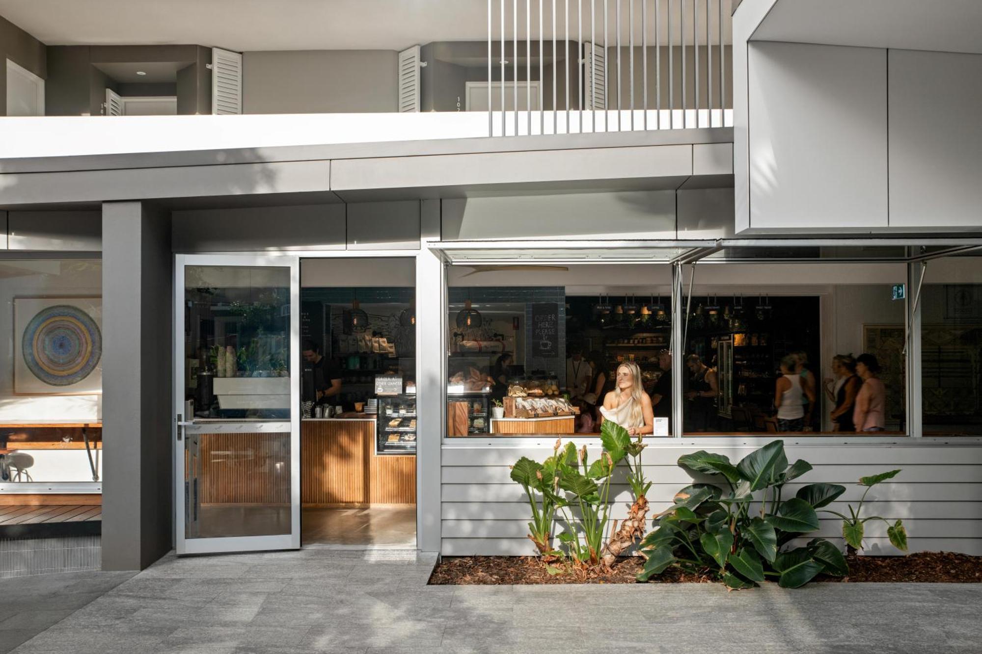 Netanya Noosa Beachfront Resort Екстер'єр фото