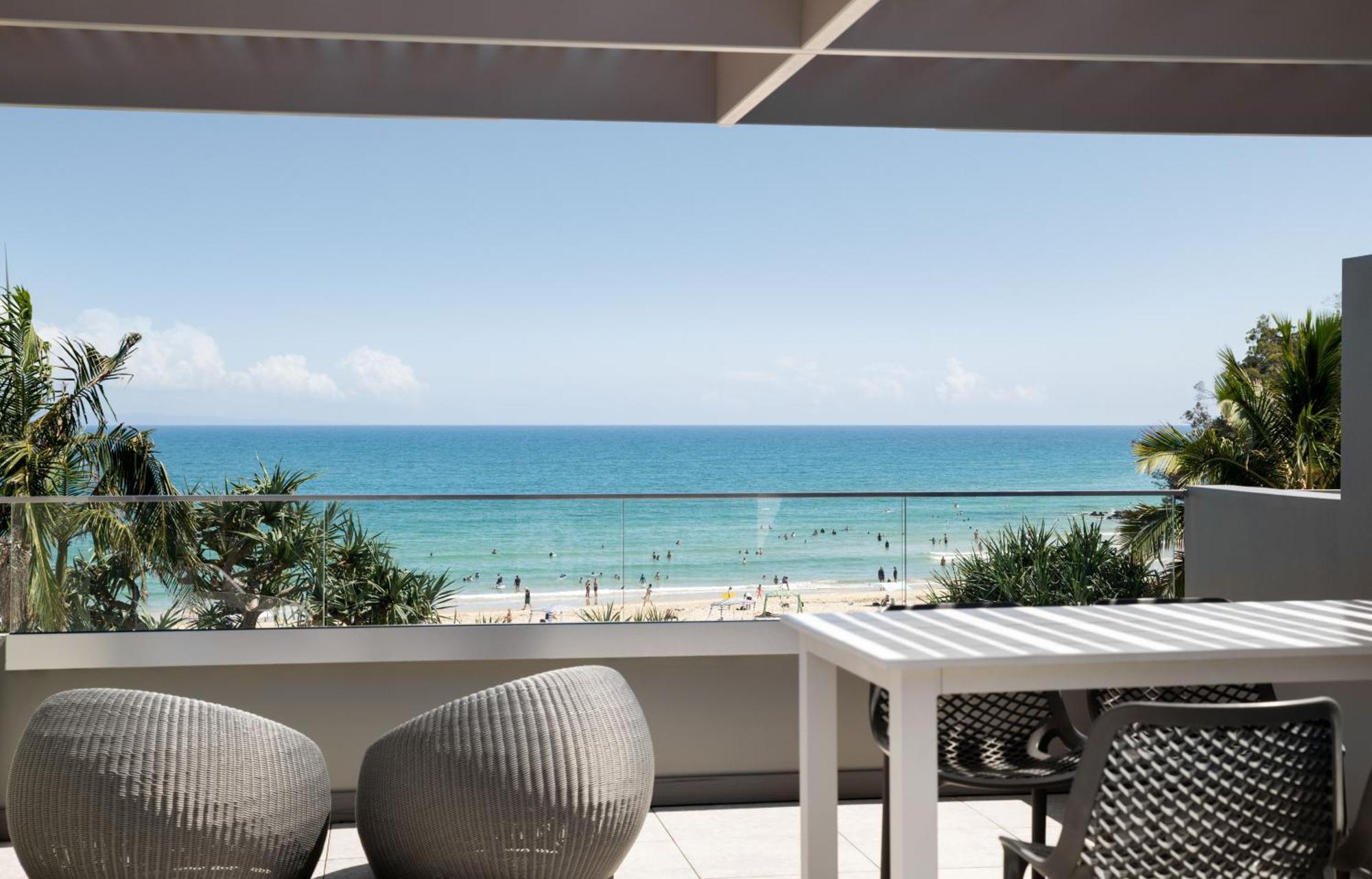 Netanya Noosa Beachfront Resort Екстер'єр фото