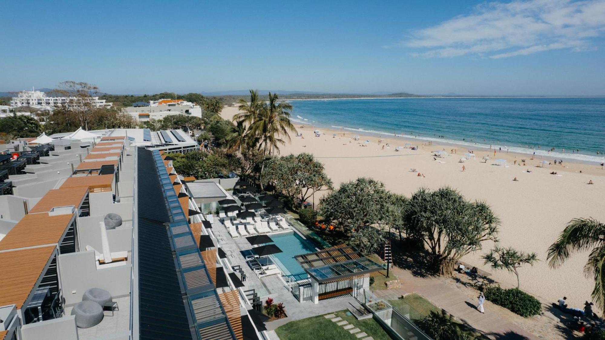 Netanya Noosa Beachfront Resort Екстер'єр фото