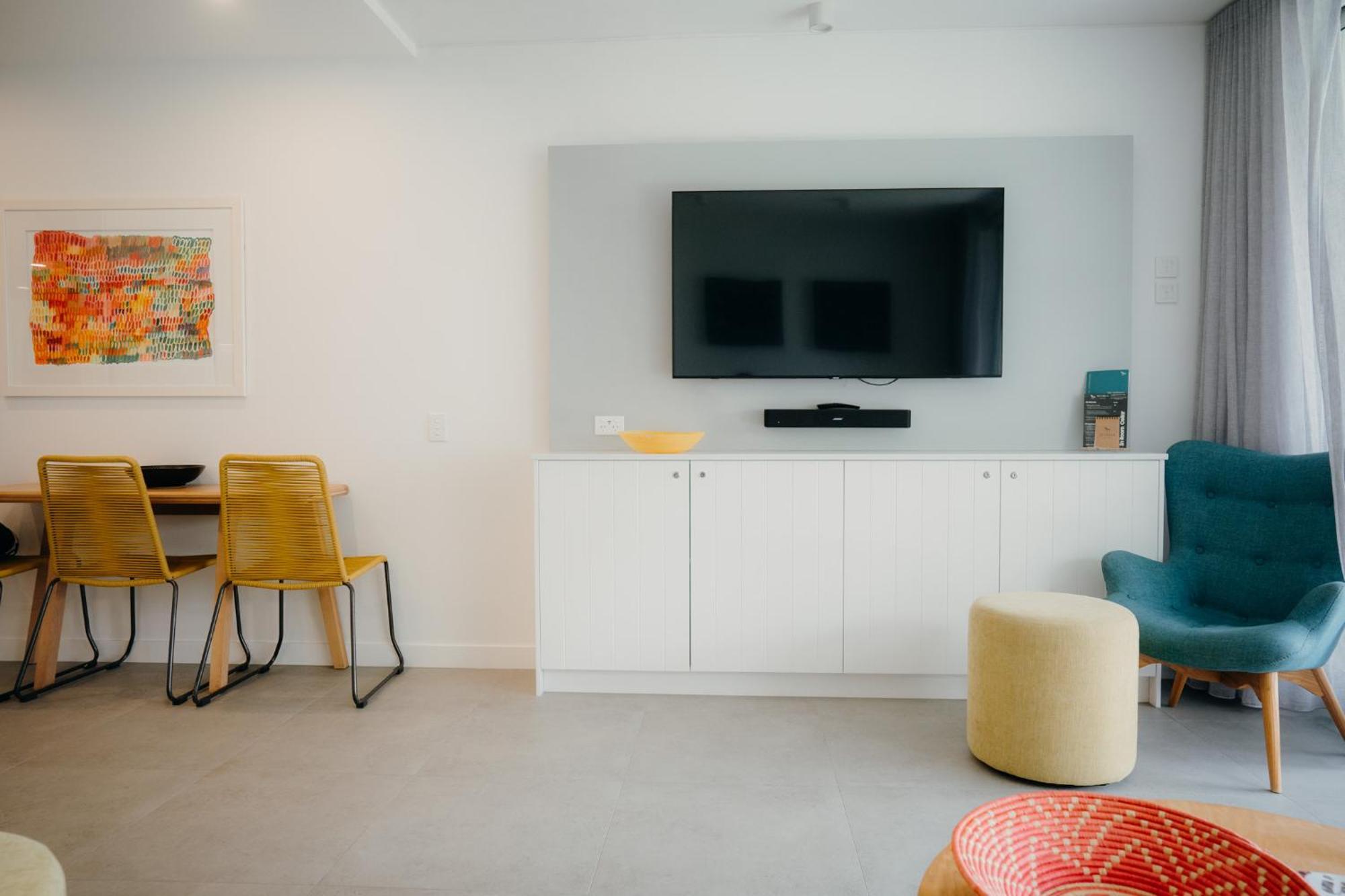 Netanya Noosa Beachfront Resort Екстер'єр фото