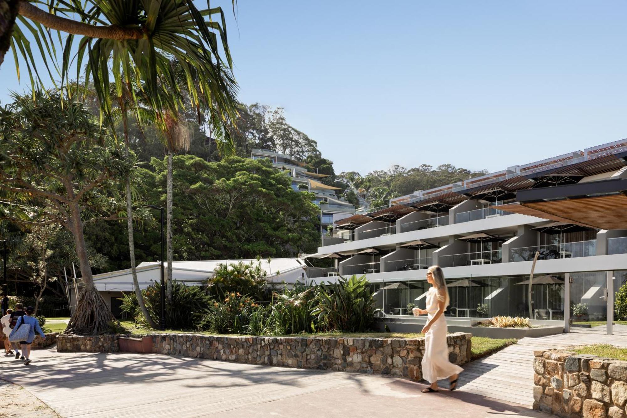 Netanya Noosa Beachfront Resort Екстер'єр фото
